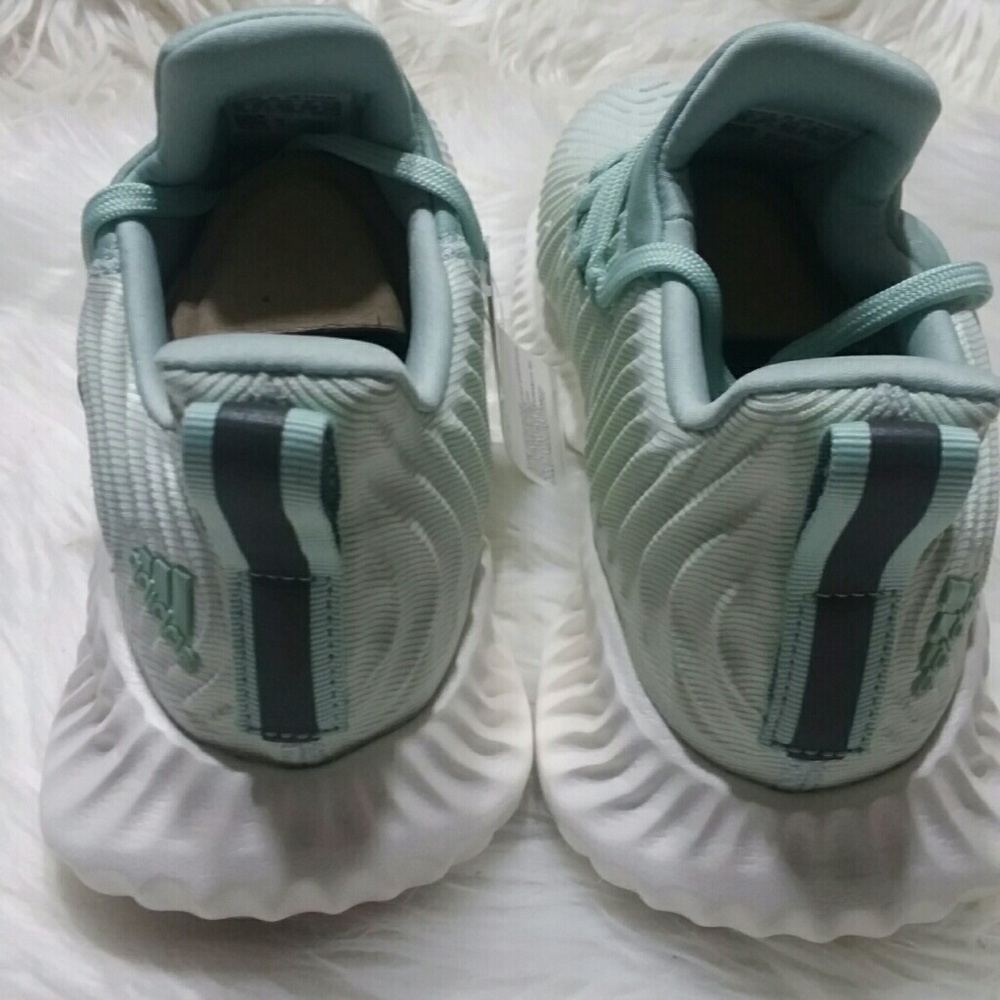 NWT Adidas Alphabounce Instinct Mint Green Shoes - Picture 3 of 7